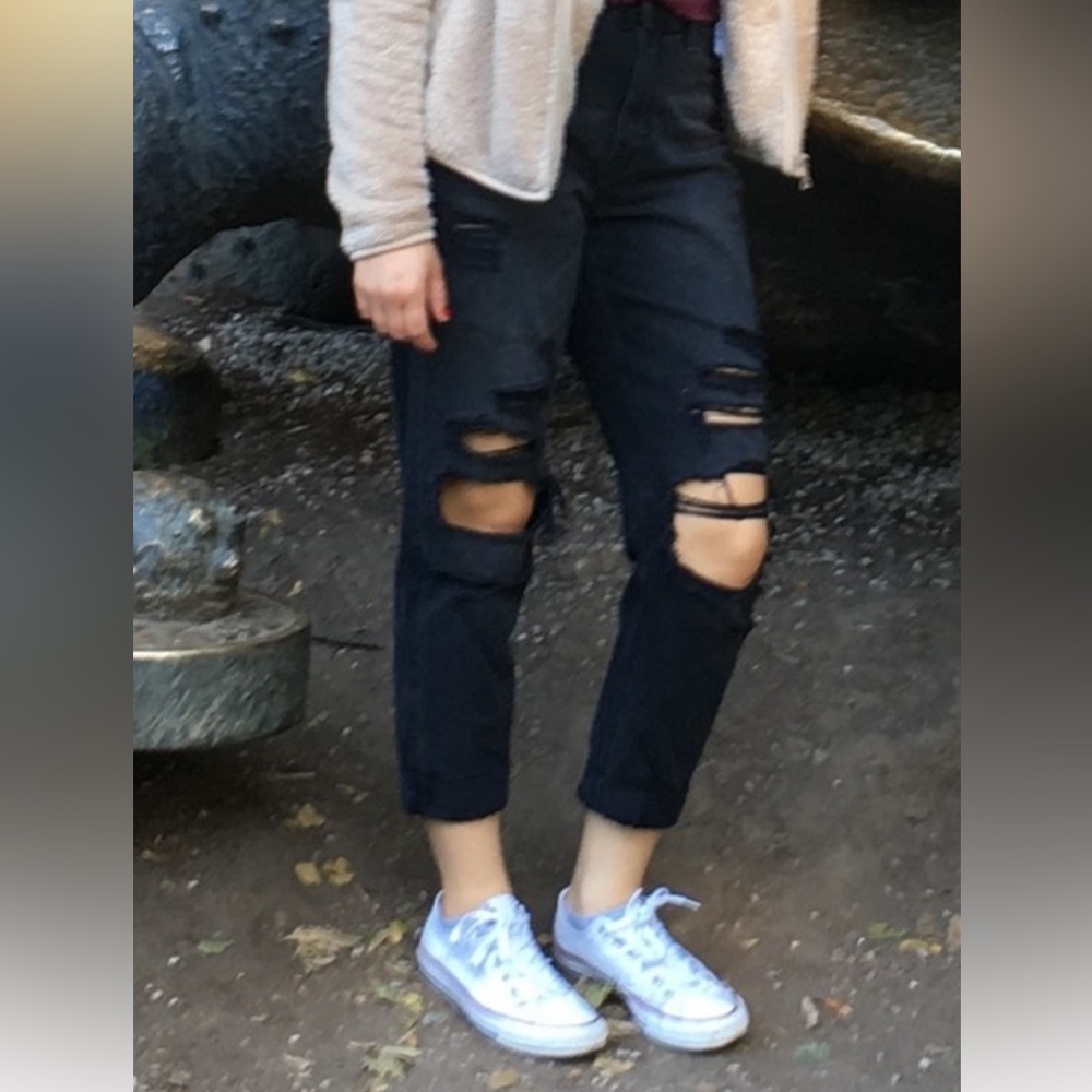 AE Black Distressed High Rise Mom Jean